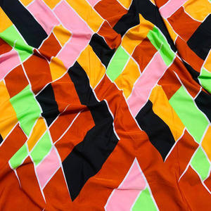 100D 95 Polyester 5 Spandex Blumen kleid 105-110g/m² Super weicher 4-Wege-Stretch-Elasthan-Polyester-Spandex-Stoff - Product Image 3