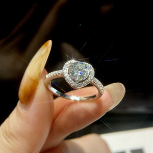 Pietra di luna diamante Moissanite a forma di cuore anello alone <span class=keywords><strong>925</strong></span> argento Sterling 18K placcato in <span class=keywords><strong>oro</strong></span> 1 2Ct carato per le donne fidanzamento gioielli - Product Image 2