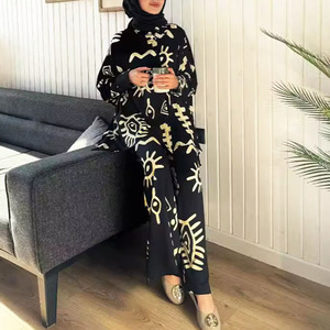 R-235 all'ingrosso 2024 Turkish Islam Set motivo geometrico Muslim camicetta e <span class=keywords><strong>pantaloni</strong></span> Casual nero Abaya - Product Image 2