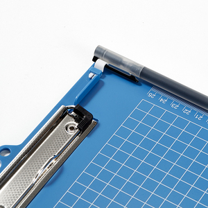 COMIX <span class=keywords><strong>A4</strong></span> Portablocco Robusto, Graffette per Documenti, Cancelleria per Ufficio, Multiuso, Scala in <span class=keywords><strong>Centimetri</strong></span>, Alta Qualità - Product Image 3