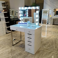 Docarelife Stock aux États-Unis Coiffeuse BT moderne pour chambre à coucher avec miroir éclairé à ampoules et plateau en verre