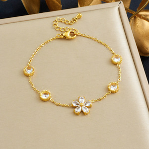 <b>Flower</b> Shape Rhinestone <b>Bracelet</b> Gold Plated Zinc Alloy Women's Jewelry Gift Accessory - Product Image 1