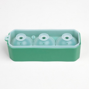แม่พิมพ์น้ำแข็งซิลิโคนแบบพกพา รูปทรงกลม ปลอดสาร BPA  3 ช่อง พร้อมฝาปิด - Product Image 4
