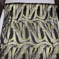 Tissu en Soie Métallique Noir Brillant Naturel et Biologique avec Lurex Or et Argent pour Manteau, Chemise et Vêtements