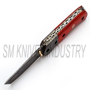 Cuchillo de bolsillo plegable Damasco hecho a mano con hoja Sheepsfoot, mango de madera y funda de cuero (smk1227) - Product Image 3