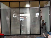 Double Vitrage En aluminium Cloison de Séparation De Bureau Cloison En Verre avec Volet Roulant et Store