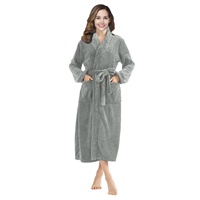 Peignoir en flanelle doux et chaud surdimensionné pour femme avec capuche, épais et moelleux, idéal pour l'hiver