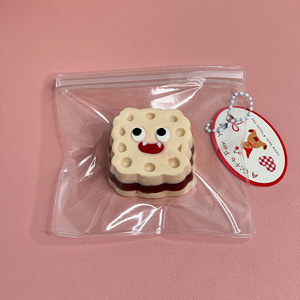 Juguete blando de galleta monstruo realista creativo de 5cm-sensación de arcilla crema-regalo para aliviar el estrés para niños adultos para un estado de ánimo feliz - Product Image 3