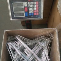 Cintres en métal galvanisé de 16 pouces (1,9 mm) pour nettoyeurs à sec