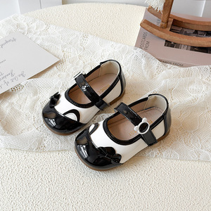 Chaussures d'école en cuir PU pour bébé fille, vente en gros, nouveau style, mocassins antidérapants pour tout-petits avec nœud princesse, chaussures pour enfants - Product Image 4