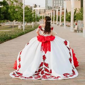 Mumuleo blanco rojo Charro Quinceañera mexicano baile de graduación Vestido de satén escote corazón capilla tren hasta el suelo fiesta de talla grande - Product Image 3