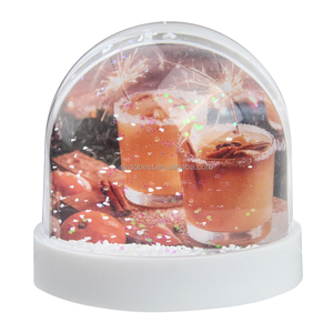 Boule à <span class=keywords><strong>neige</strong></span> en plastique en forme de dôme avec base lumineuse LED, flocon de <span class=keywords><strong>neige</strong></span>, musique, thème de Noël, cadeaux de vacances. - Product Image 2