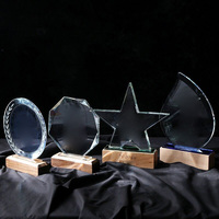 Trophées et médailles de sport plaqués or en gros, conception personnalisée, souvenirs, récompenses en verre acrylique et cristal, fabricants de récompenses