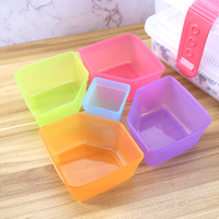 Nouvelle conception, boîte à bento en plastique PP écologique à double couche, grande capacité, colorée, portable, pour le camping, boîte à lunch, boîte à fruits, avec poignée, BSCI