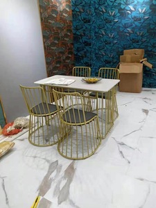 Tabouret de bar de luxe haut de gamme avec cadre en fer doré élégant pour hôtel, chambre, salon, salon de manucure, style voile de mariée - Product Image 5