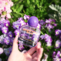 Kosy Mosy Eau de Parfum 50ml, Parfum Floral Boisé à la Rose Fraîche, Haute Concentration, Cadeau de Fête, Parfum Élégant Daydream Dusk