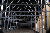 Tribunes télescopiques rétractables en acier inoxydable Frog Sports pour gymnases intérieurs, gain de place, pour le basketball