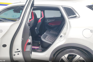 Voitures d'occasion Changan CS55 PLUS 2024 Troisième génération 1.5T DCT <span class=keywords><strong>Prestige</strong></span> Véhicules d'occasion certifiés Voiture d'occasion compacte SUV Essence - Product Image 5