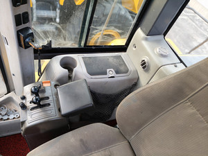 รถตักล้อยาง Volvo L105 มือสอง ของแท้จากสวีเดน รถตักขนาดกลาง เชื่อถือได้ ประหยัดน้ำมัน ระบบไฮดรอลิกเสถียร มีสินค้าในสต็อก - Product Image 6