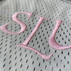 Camiseta de Fútbol Ligera para Hombre con Logotipo Personalizado, Malla Transpirable, Impresión por Transferencia de Calor, Manga Corta, Tela Satinada Sedosa - Product Image 4