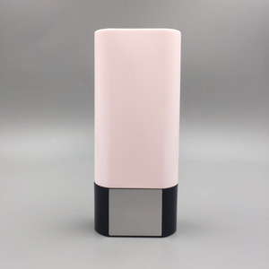 Tubo Squeeze Personalizzato Rosa Piatto Rettangolare in PE da 50ml per Fondotinta Liquido e Protezione Solare con Tappo a Vite - Product Image 6