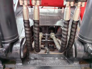 Excavatrice sur chenilles hydraulique Doosan DX300 d'occasion, machine robuste pour l'exploitation minière et les travaux de terrassement intensifs - Product Image 6