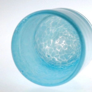 Eleganti Bicchierini in Cristallo Smaltato Stile Japandi con Motivo Nuvole Marine, Riutilizzabili, Regalo Aziendale, per Whisky e Vodka, Blu Cielo - Product Image 5