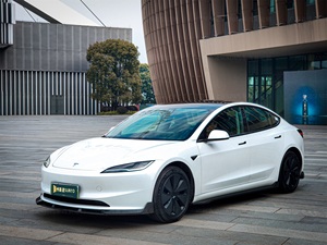 Pour Tesla Model 3 Reconditionné - Kit Carrosserie en Fibre de Carbone de Haute Qualité - Spoiler Avant, Diffuseur Arrière, Diffuseur, Jupes Latérales - Product Image 3