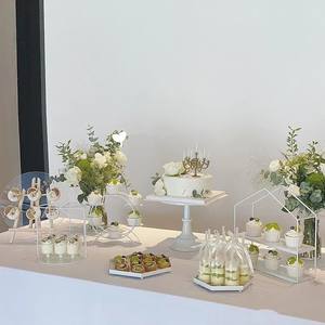 Support de présentation de table de dessert de mariage de style européen en métal blanc fait à la main pour gâteau d'<span class=keywords><strong>anniversaire</strong></span>, pause-café, goûter - Product Image 1