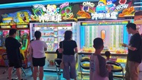 Distributeur automatique de boîtes mystères personnalisées pour les cadeaux et les prix, avec système de paiement par jetons