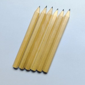 Crayon de golf personnalisé avec logo, HB, court, 3,5 pouces de longueur, en bois naturel, pour les chambres d'hôtel et les maisons d'hôtes, mini-crayons pour les jeux de mariage - Product Image 4