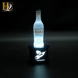 2023 fashion China supplier customize desktop led illuminate logo black acrylic bottle display stand with rechargeable battery