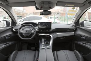 2025 <span class=keywords><strong>Peugeot</strong></span> <span class=keywords><strong>5008</strong></span> Luxury Winter Ready Asientos delanteros con calefacción Espejos con calefacción Modo de conducción en nieve - Product Image 6