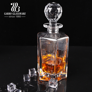 Décanteur en verre élégant à l'ancienne avec bouchon en verre Verres Bouteille <span class=keywords><strong>de</strong></span> vin d'alcool <span class=keywords><strong>Carafe</strong></span> à whisky en verre classique 780ml - Product Image 2
