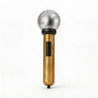 Bâton de cheering gonflable géant en PVC à paillettes dorées, modèle microphone, personnalisé, directement de l'usine, pour concerts et événements.