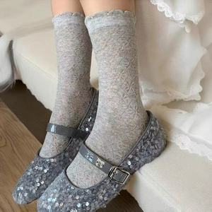 Chaussettes en dentelle pour femmes, motif floral, chaussettes fines et respirantes grises pour le printemps et l'été, pour jeunes de 18 à 40 ans - Product Image 1