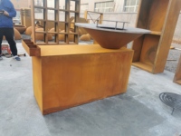 Ensemble Barbecue en Acier Corten / Grill Extérieur au Charbon de Bois Métallique avec Table de Grill et Foyer de Jardin