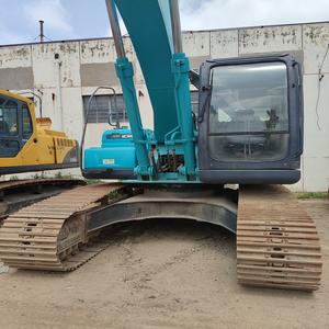 Pelleteuse Kobelco SK210 d'occasion en excellent état, originale, japonaise, hydraulique, sur chenilles, avec roulement de moteur et boîte de vitesses, pompe PLC 2024 - Product Image 1