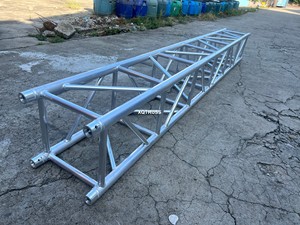 Truss de Iluminación de Alta Calidad de 4 Puntos, Truss Portátil de Aleación de Aluminio Más Vendido para Soporte de Pantalla de Escenario y Suelo - Product Image 3