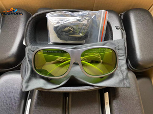 Lunettes de protection laser à prix d'usine pour la protection des yeux contre les lasers à fibre, longueur d'onde 900-1100 nm, pour le soudage laser, longue durée de vie - Product Image 3