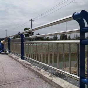 Barrière de sécurité routière personnalisée en acier inoxydable 304, garde-corps de pont, garde-corps d'<span class=keywords><strong>escalier</strong></span>, design moderne, garantie 3 ans, garde-corps de rivière - Product Image 4