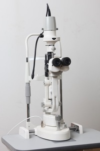 Lámpara de hendidura Aupha V de las mejores marcas para oftalmología, instrumentos ópticos disponibles para la venta, costo de la lámpara de hendidura Aupha V - Product Image 4