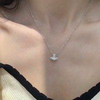 Collier Saturne en argent sterling S925 avec pendentif planète serti de diamants étincelants, élégant et raffiné, un collier coréen de niche pour la clavicule