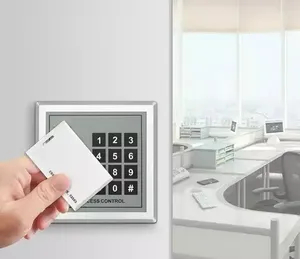 T5577 125 кГц ПВХ материал пустая бесконтактная удостоверение личности с <span class=keywords><strong>RFID</strong></span> коммуникационным интерфейсом, управление доступом, толстая карта - Product Image 2