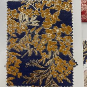 Tela Brocada Jacquard Metálica 100% Poliéster con Patrón Bordado para <span class=keywords><strong>Prendas</strong></span> <span class=keywords><strong>de</strong></span> Niños <span class=keywords><strong>y</strong></span> Niñas - Product Image 3