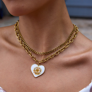 Colgante de Acero Inoxidable en Forma de Corazón con Diseño de Cara Sonriente para Collar de Moda - Product Image 2