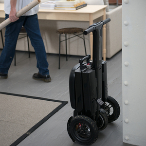 ซูเว่ย ZW501 สกู๊ตเตอร์พับได้แบบพกพา น้ำหนักเบาพิเศษ สำหรับผู้พิการ รุ่นใหม่ ดีไซน์ทันสมัย เหมาะสำหรับการเดินทางกลางแจ้ง ขนาดกะทัดรัด มอเตอร์ไร้แปรงถ่าน ZW501 3 วัตต์ - Product Image 4