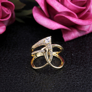 Anello geometrico minimalista traforato per donna, elegante gioiello da dito alla moda - Product Image 6