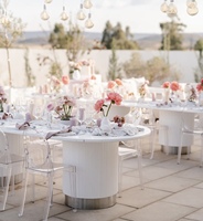 Grande table ovale romantique pour événements de mariage Tables et chaises de salle à manger en métal blanc pour fêtes d'hôtel