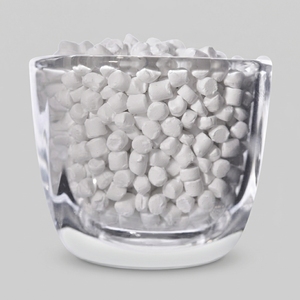 เม็ดพลาสติกโพลีโพรพิลีน PP ฟิลเลอร์มาสเตอร์แบทช์ คุณภาพคุ้มราคา สำหรับการฉีดขึ้นรูป เพื่อเพิ่มความแข็งแรงและลดต้นทุนการผลิต - Product Image 1